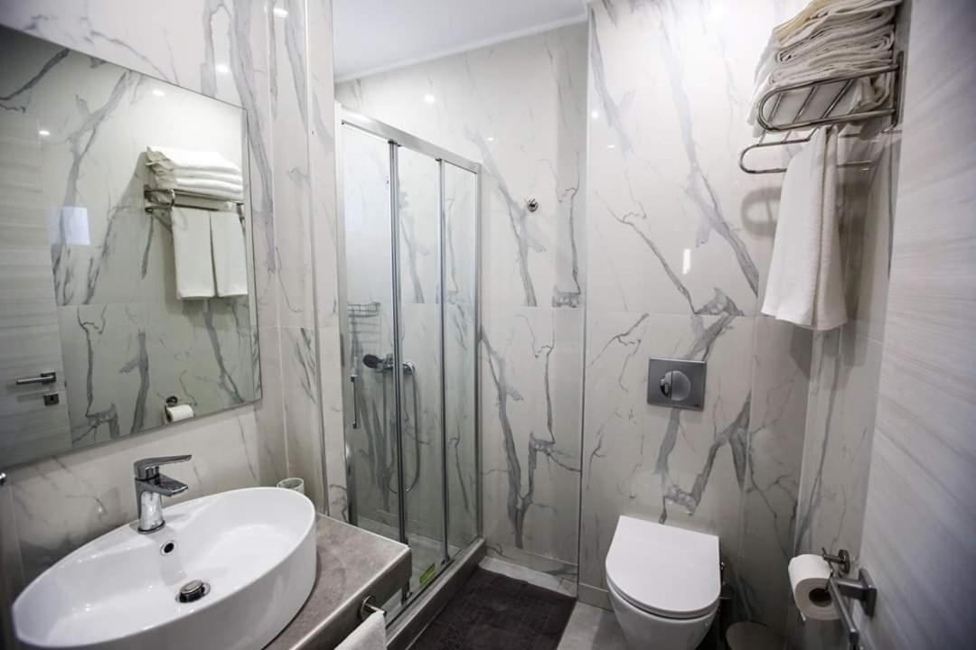 Stella Boutigue Rooms Néa Péramos Exterior foto